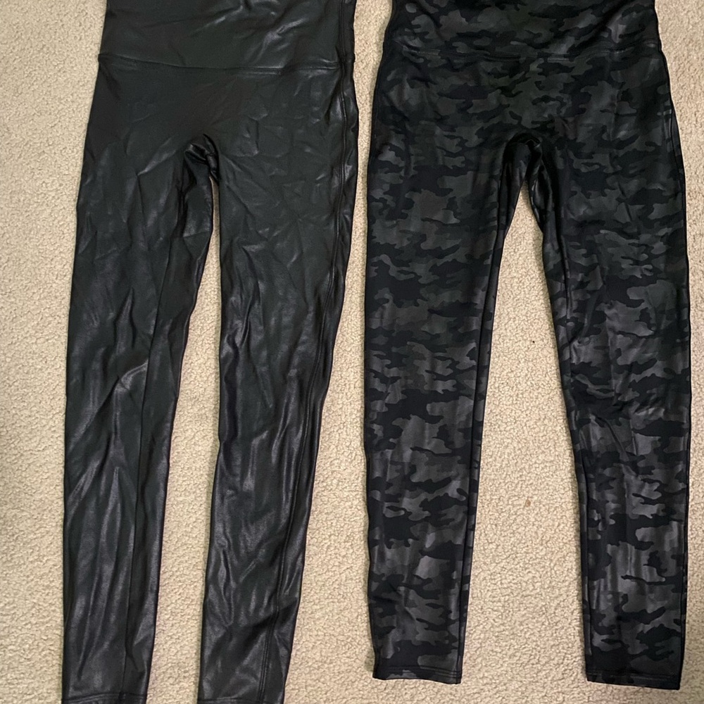 SPANX Black and Camouflage Leggings Duo